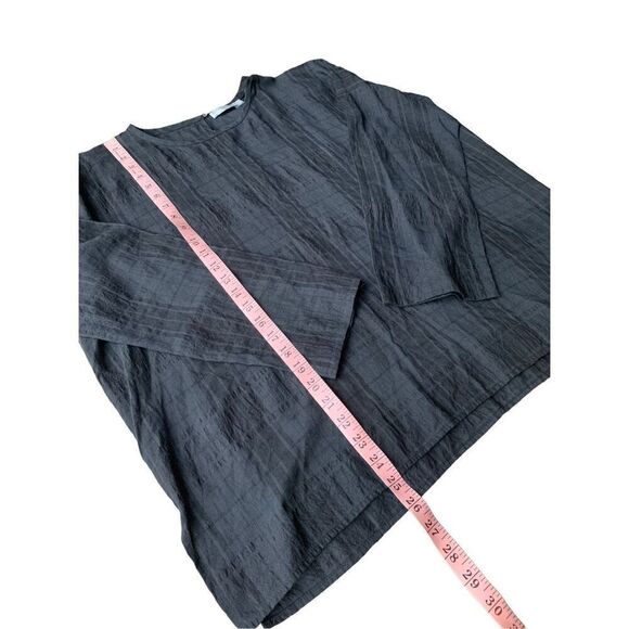 VINCE Black Shadow Plaid Drapey Easy Top - Picture 8 of 10